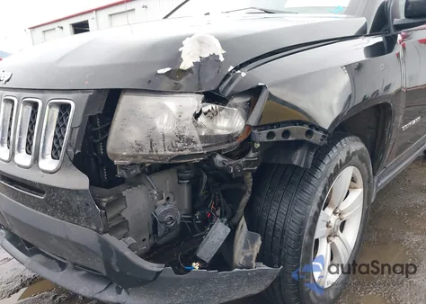 2016 Jeep Compass Sport из США, поврежденный, VIN 1C4NJCBA5GD753794